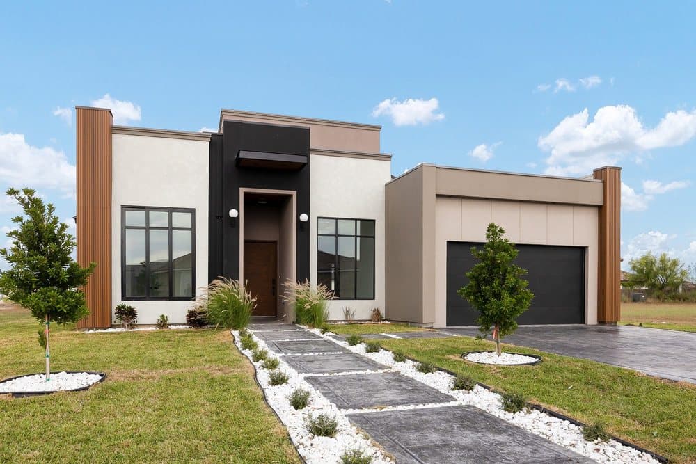 Front exterior of 1402 Tierra Encantada